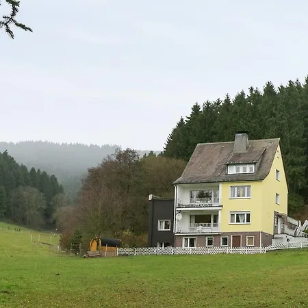 Am Waldrand 3 * Eslohe